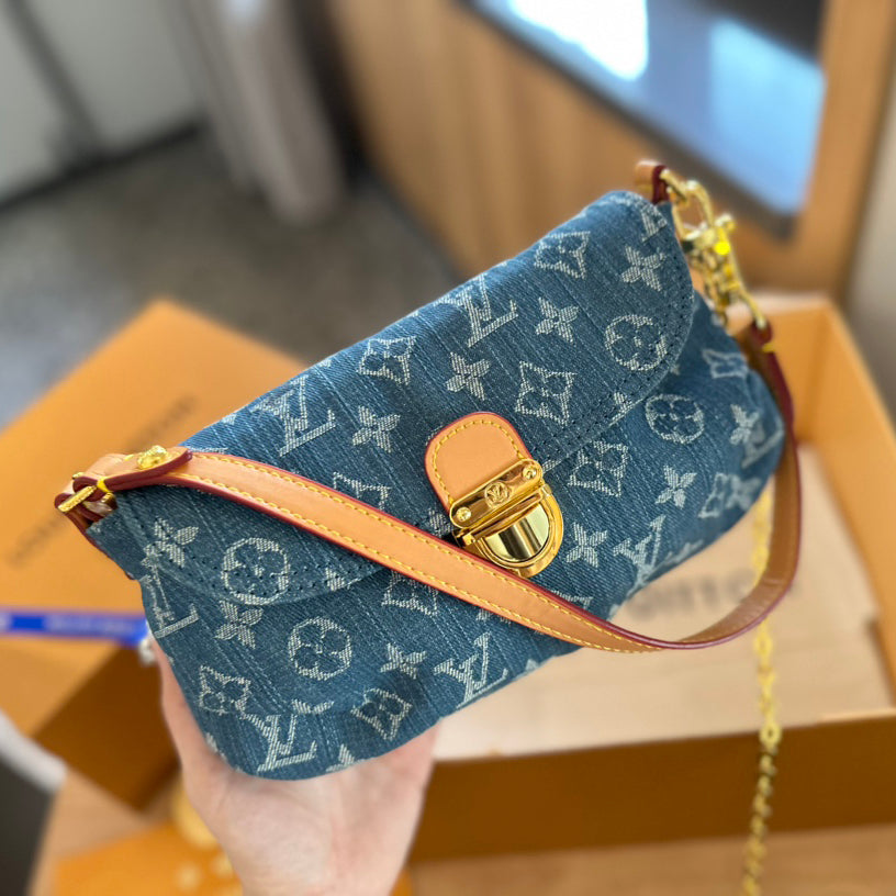 Denim chain armpit bag 1824042102