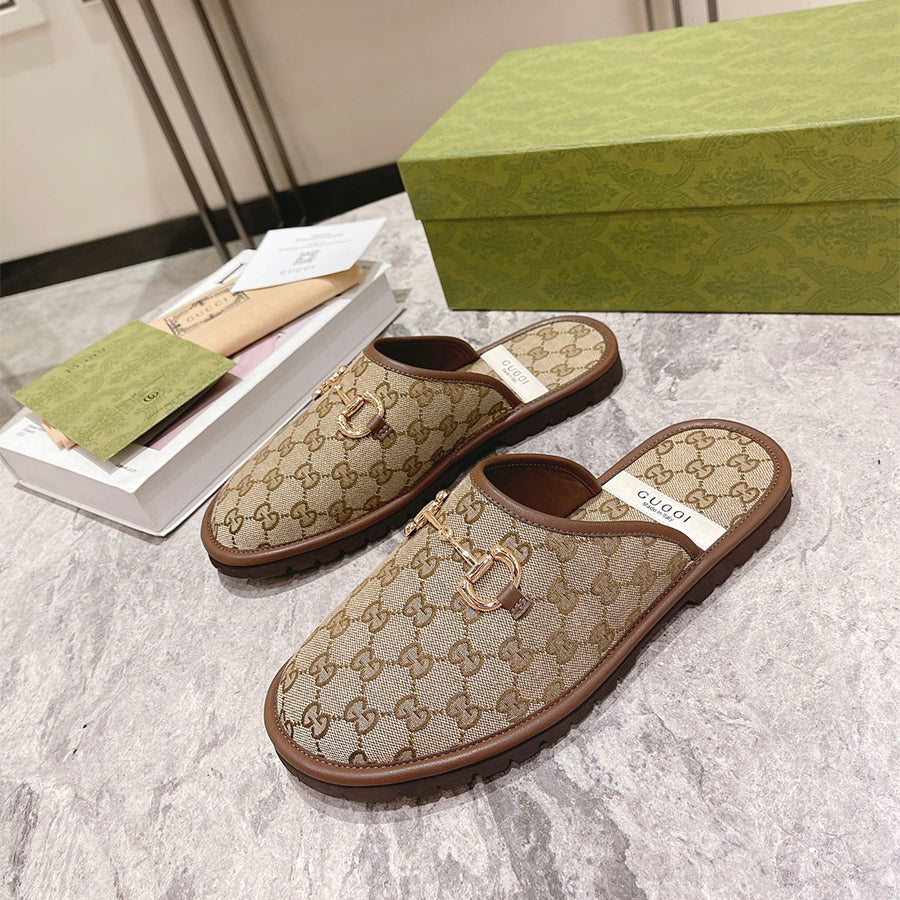 GC couple slippers-01