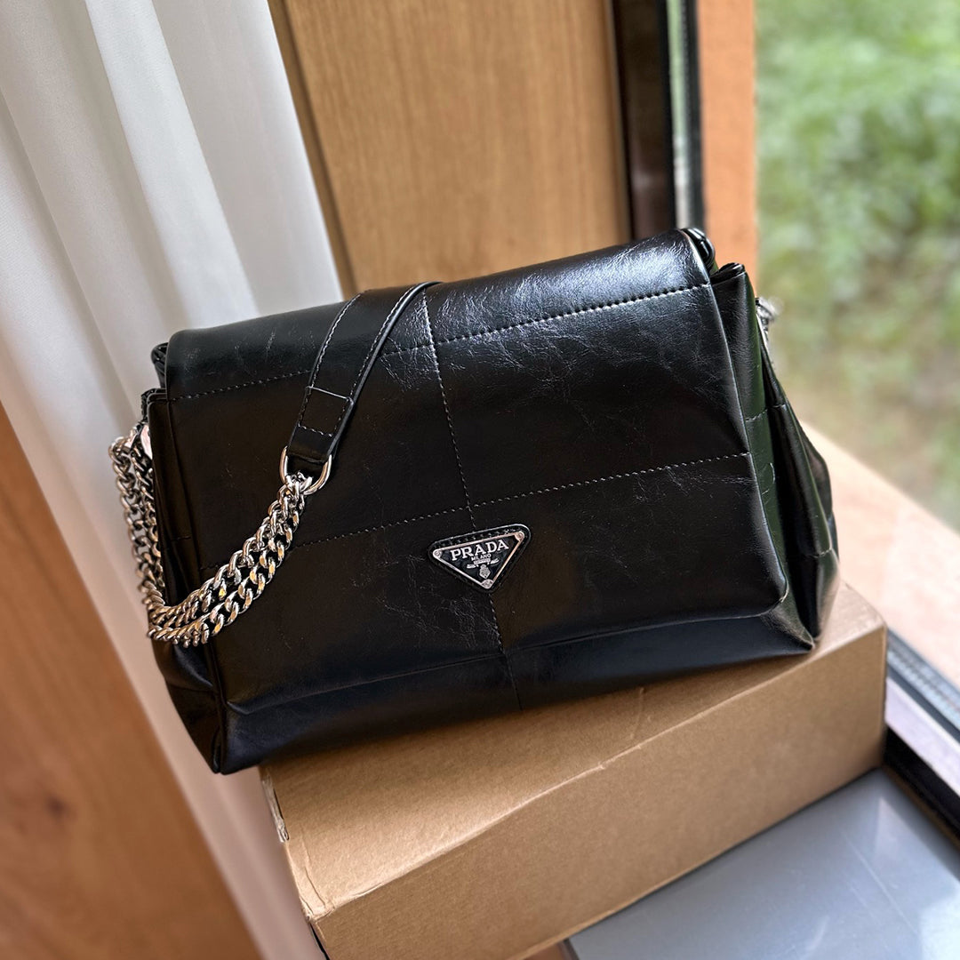 New trendy and fashion bags CWT1023091313