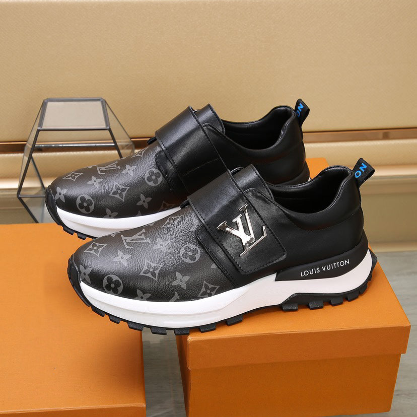 V-print Velcro sneakers XC07070601