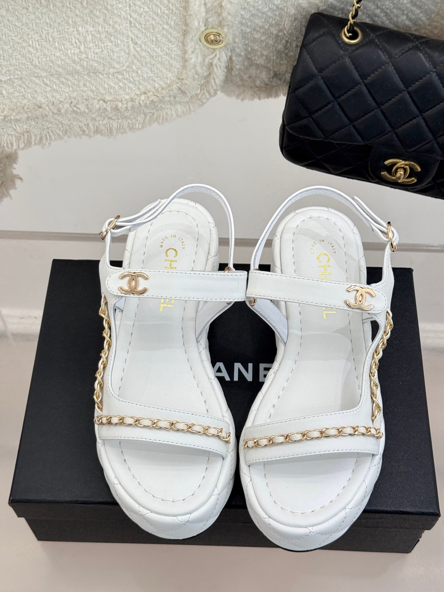 CNL Diamond chain thick-soled platform sandals 0725031110