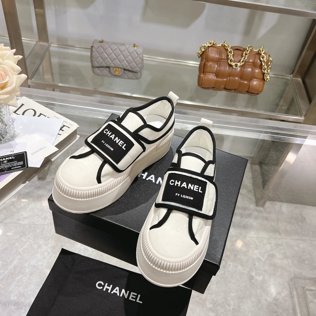 Thick soled canvas cookie shoes 1024092930