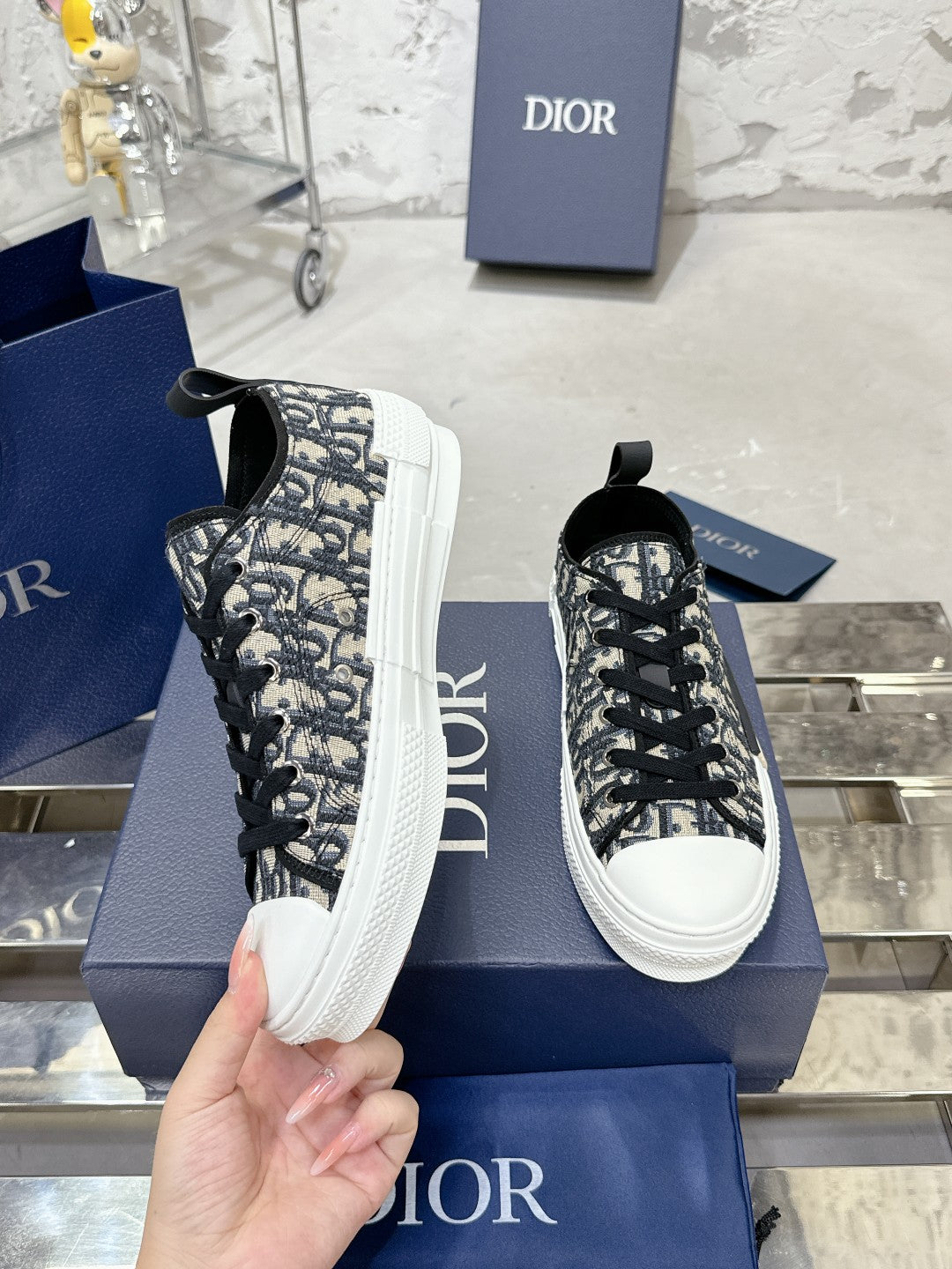 CD B23 Low-Top Sneaker 1824120910