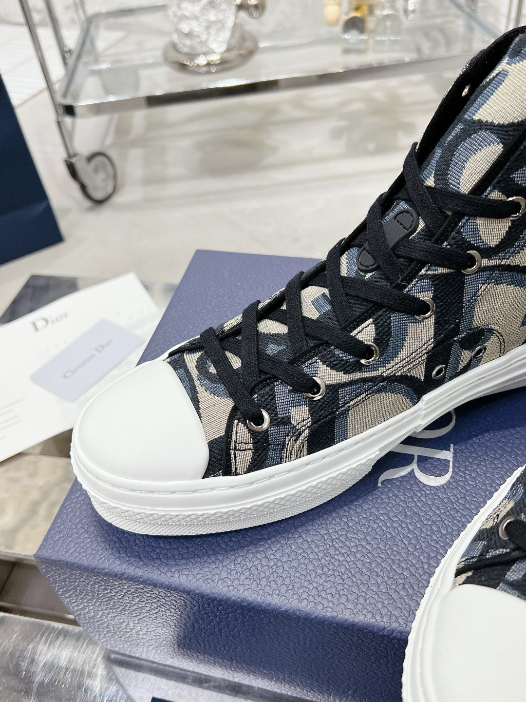 CD B23 High-Top Sneaker 1824120911