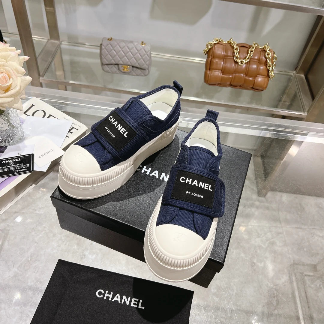 Thick soled canvas cookie shoes 1024092930