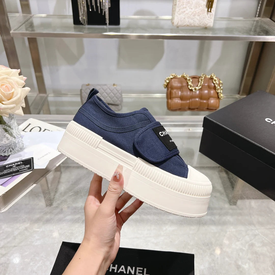 Thick soled canvas cookie shoes 1024092930