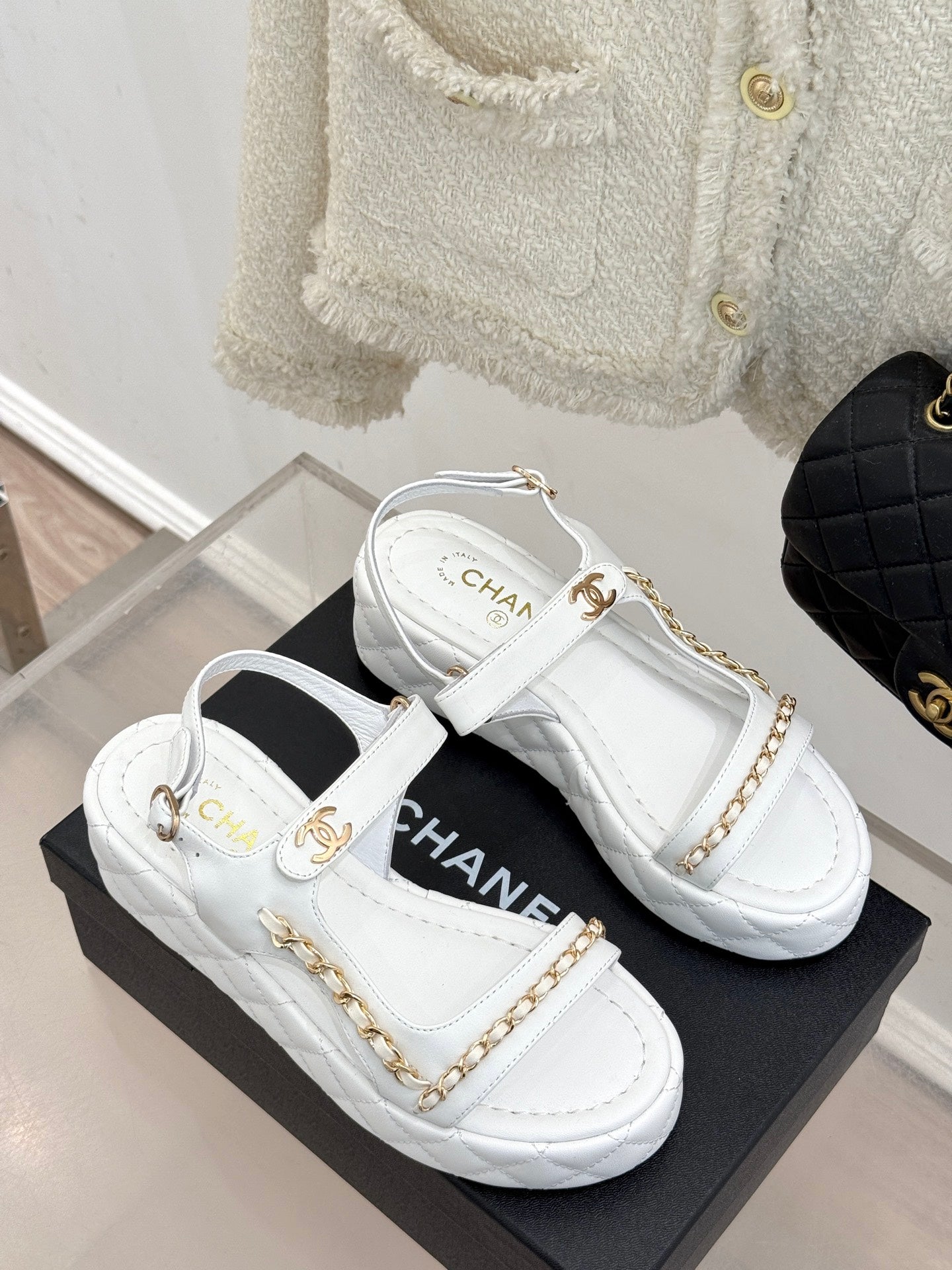 CNL Diamond chain thick-soled platform sandals 0725031110