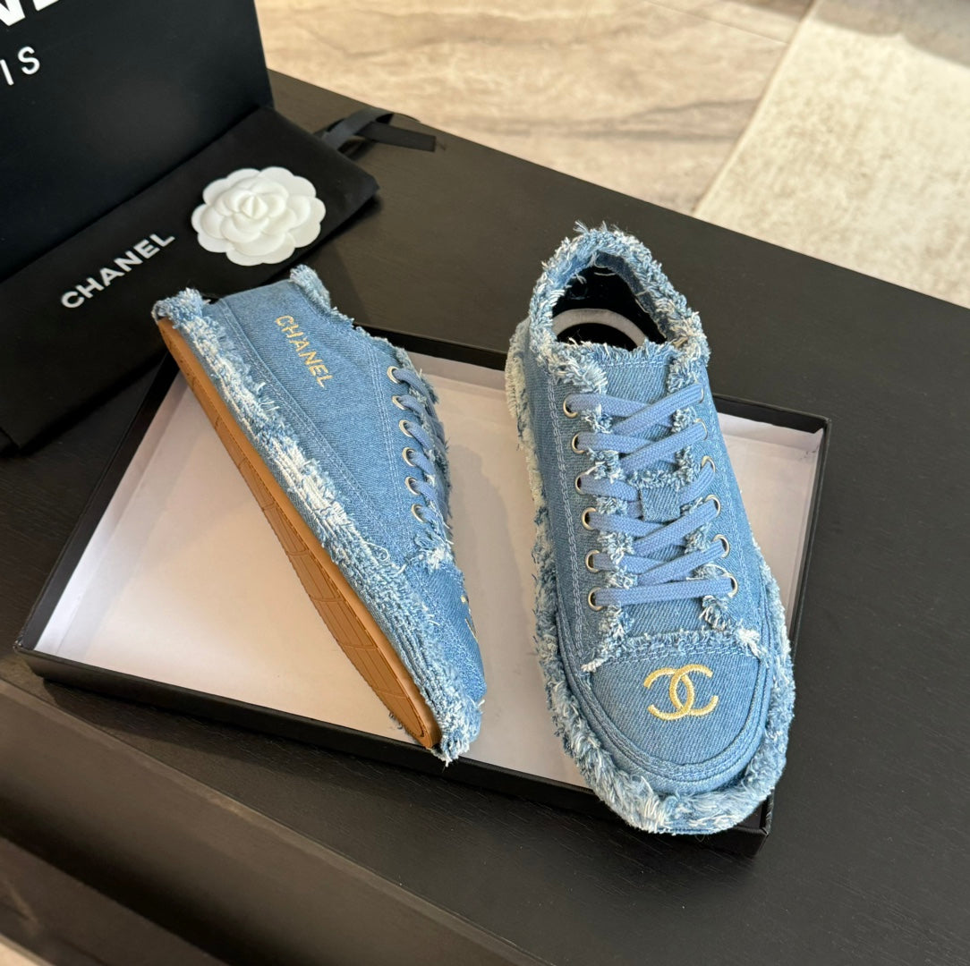 CNL Luxury Fashion Embroidered Tassel Casual Shoes Canvas Shoes 0725020803