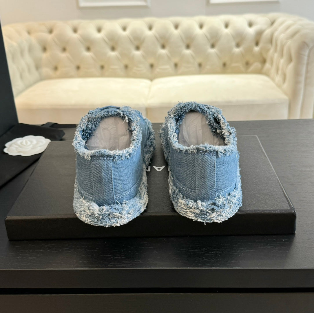 CNL Luxury Fashion Embroidered Tassel Casual Shoes Canvas Shoes 0725020803