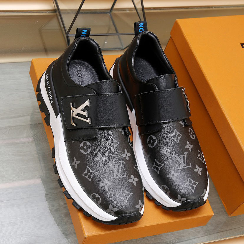 V-print Velcro sneakers XC07070601