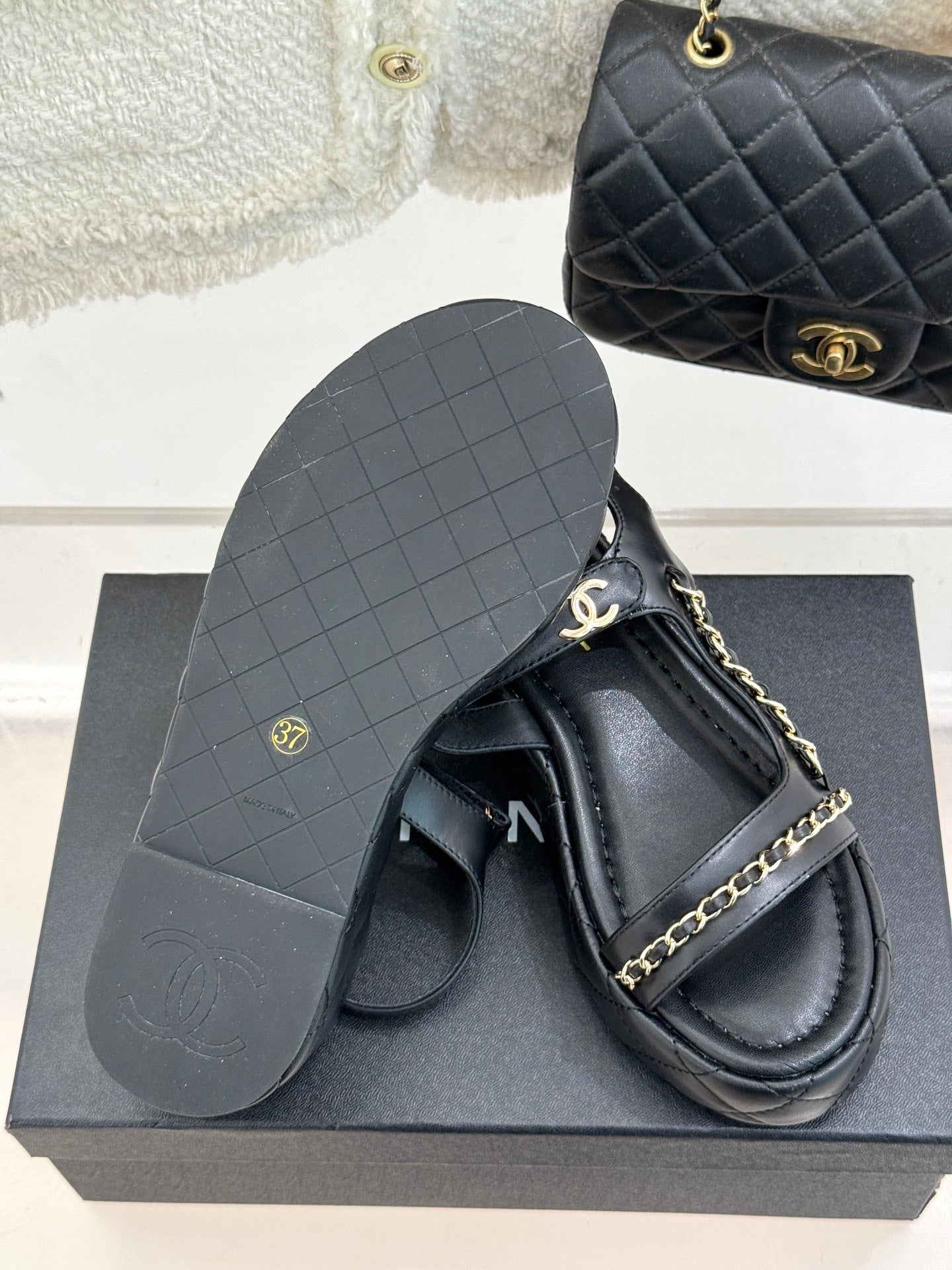 CNL Diamond chain thick-soled platform sandals 0725031110