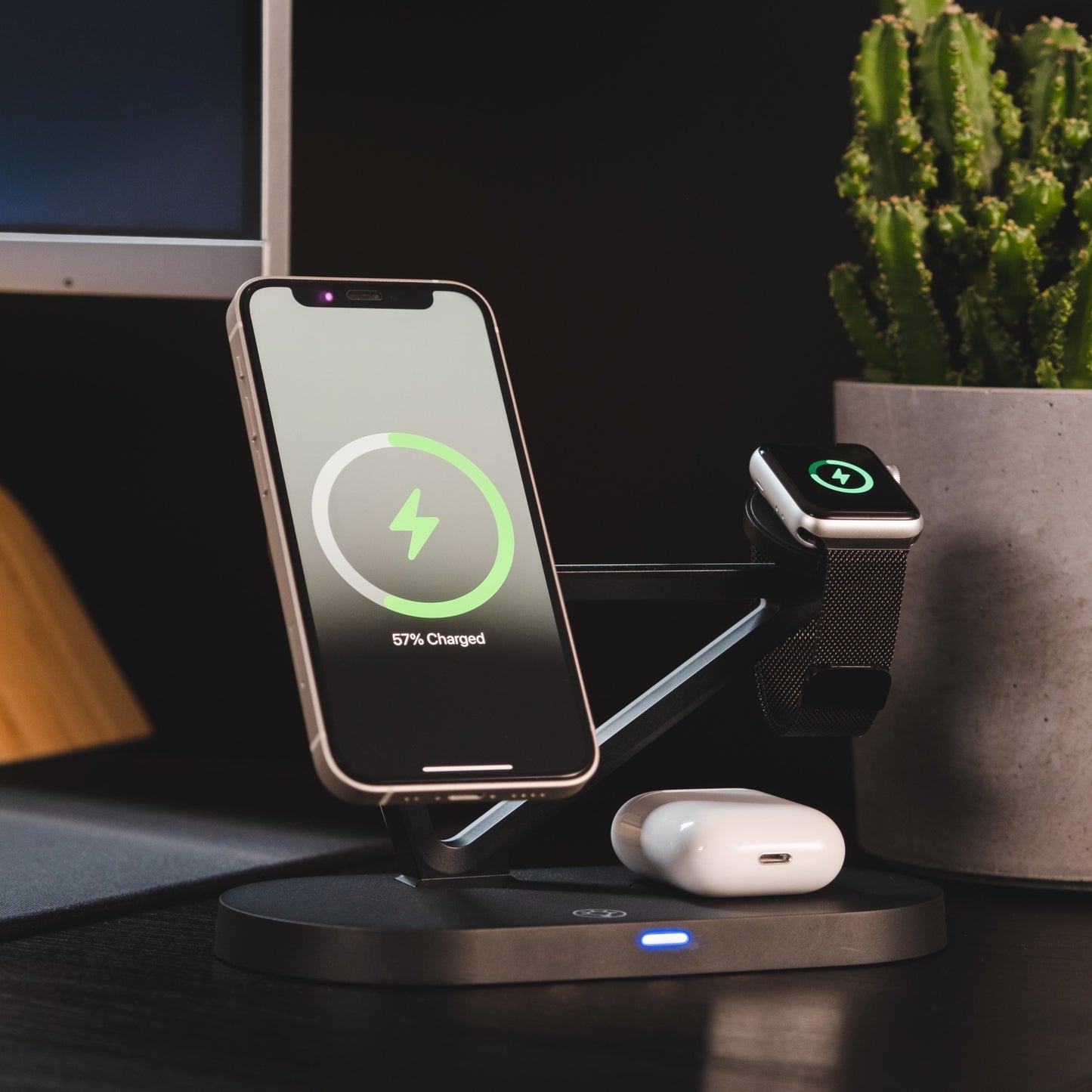 PRISM CHARGING STATION BY MDRNDOCK