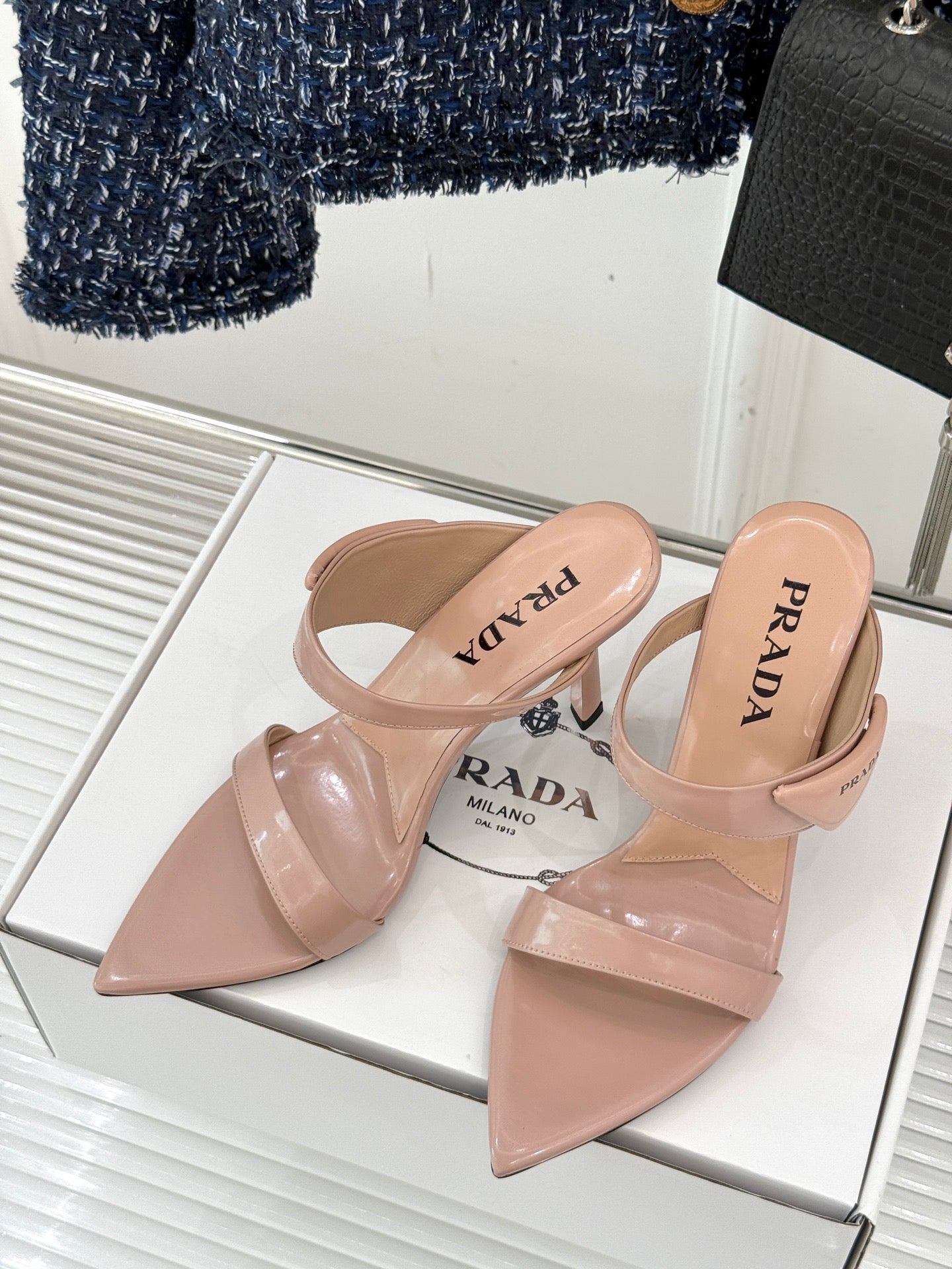 PRD's new fashionable high-heeled sandals 0725061616