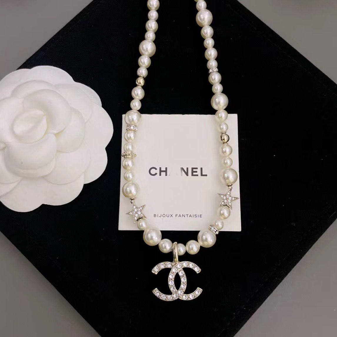 Classic Full Diamond Double C Collarbone Chain PD0823112204