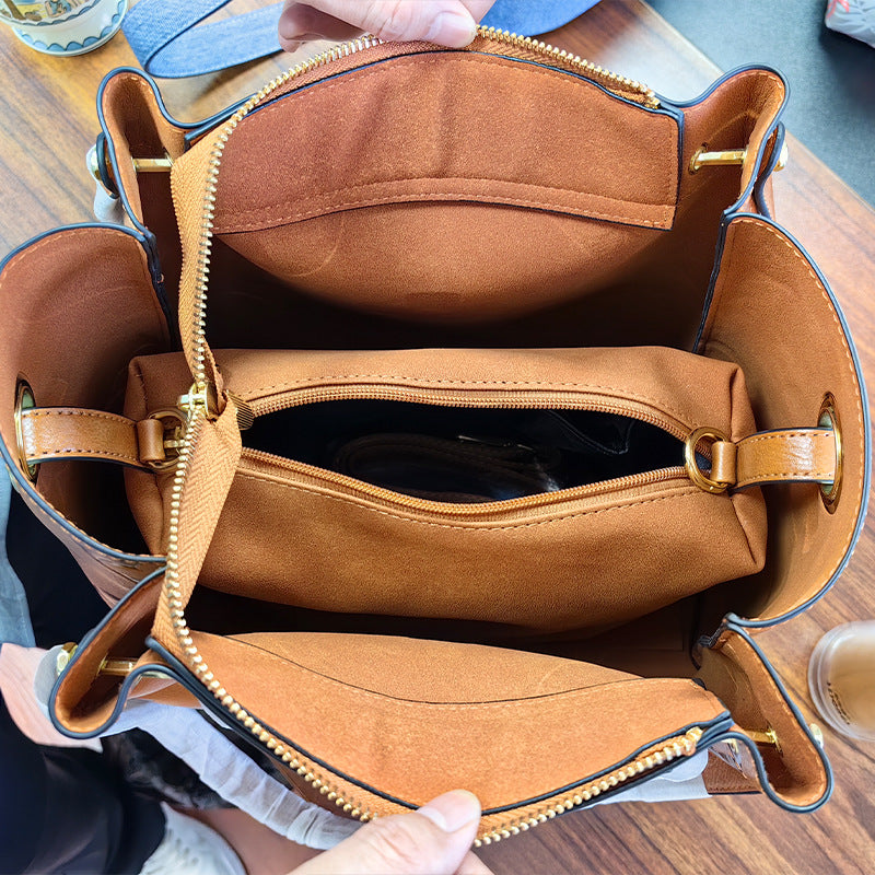 Embossed shoulder bag, work and commuting bag 2025080817