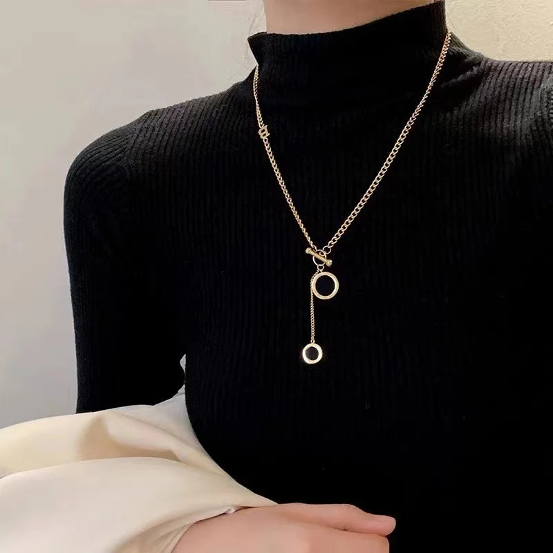 Square pendant necklace 2025081210