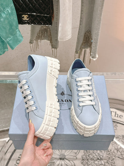 New fashionable and versatile thick-soled sneakers 1024013001