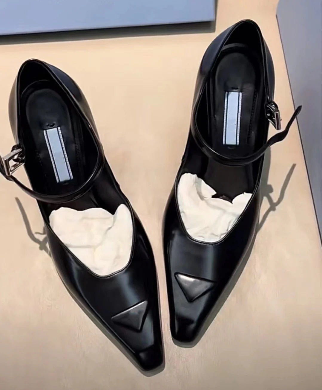 New Retro Shallow Mouth Pointed Mary Jane Single Shoes 1023122808