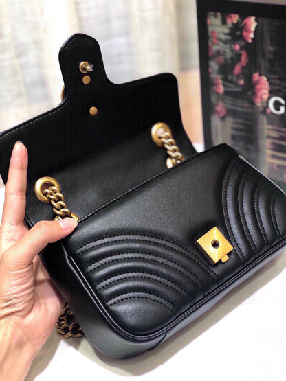 22CM Leather Marmont Chain Shoulder Bag XC1623071705