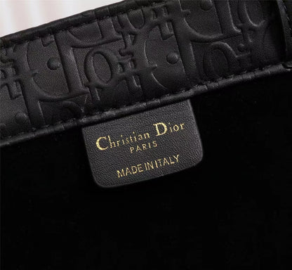 Book Tote In Leather