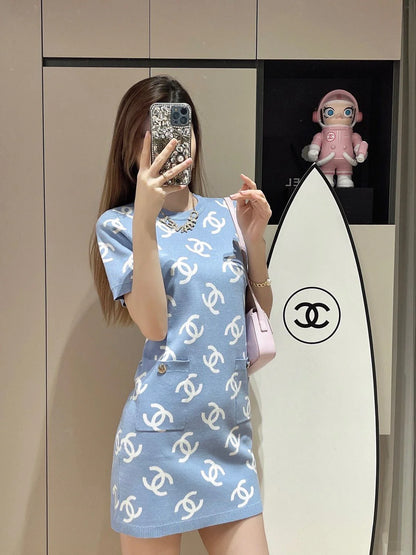 Fashion New Slim-fit Slim-fit Knitted Short-sleeved Dress 1024041621