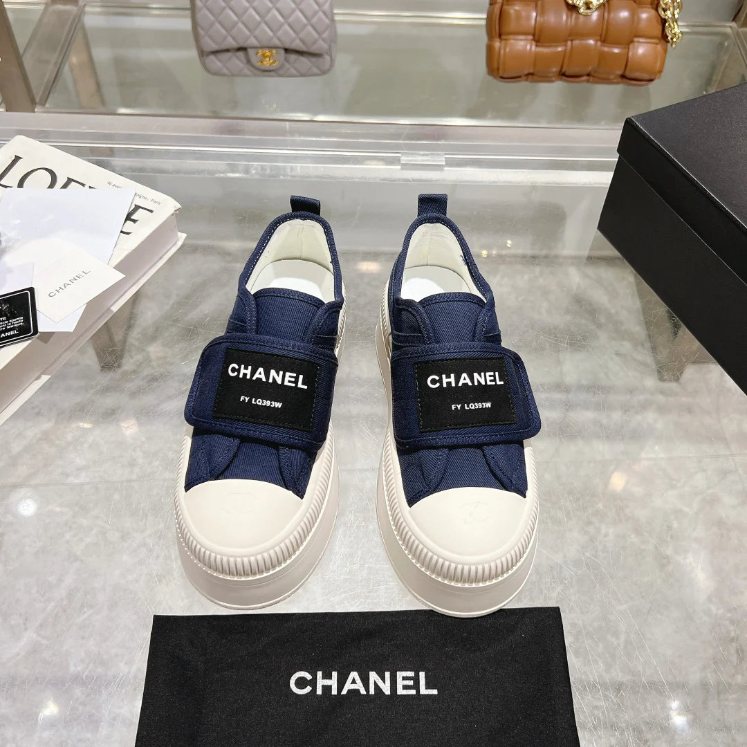 Thick soled canvas cookie shoes 1024092930