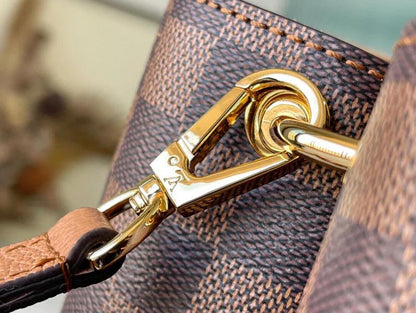 Classic Light Luxury Portable Hot Tote Women Bag 022312001